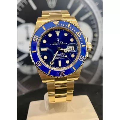 Rolex Submariner Date...