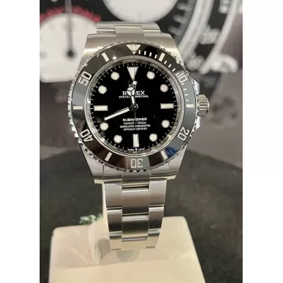 Rolex Submariner (No Date)...