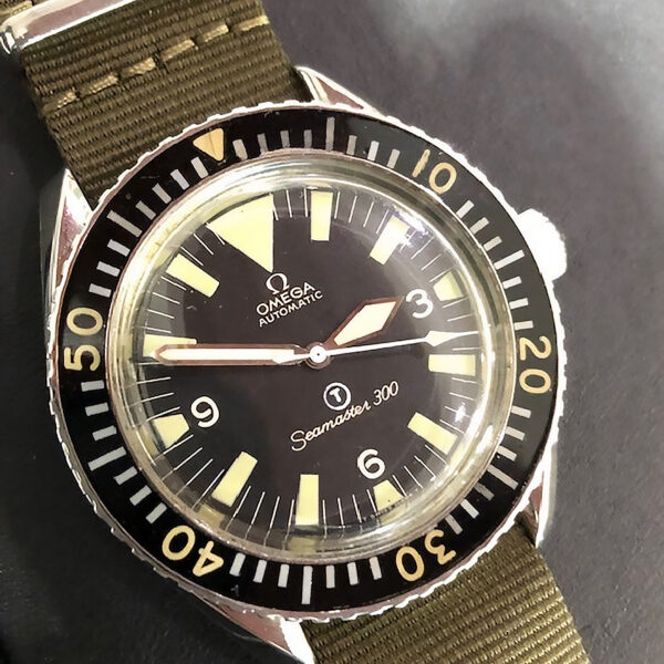 Omega Seamaster 300 Military SAS British Royal Army - Big Tiangle